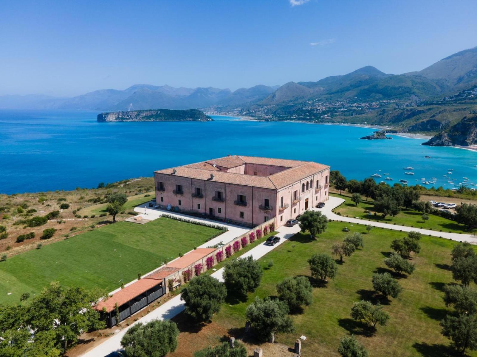 圣尼科拉阿尔切拉 Palazzo Principi Lanza酒店 外观 照片